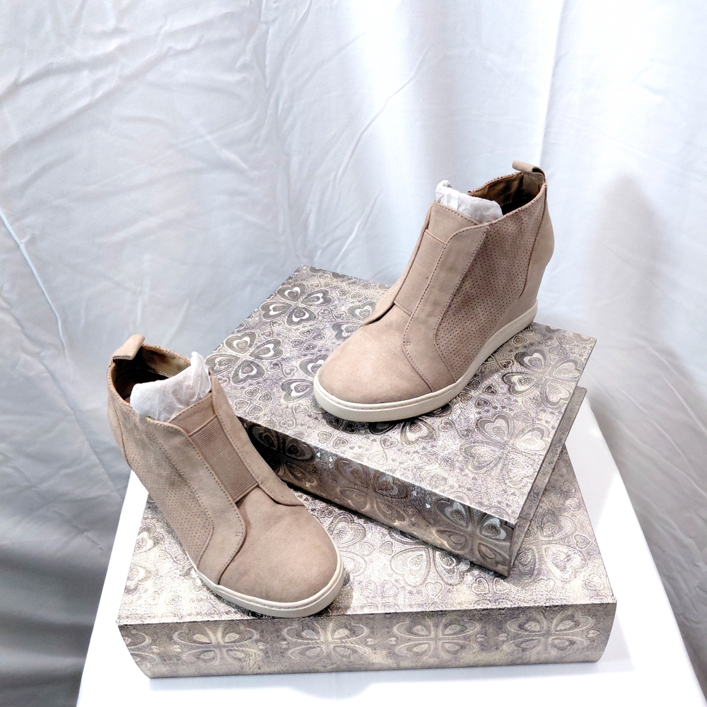 Women's Tan Ankle Boots